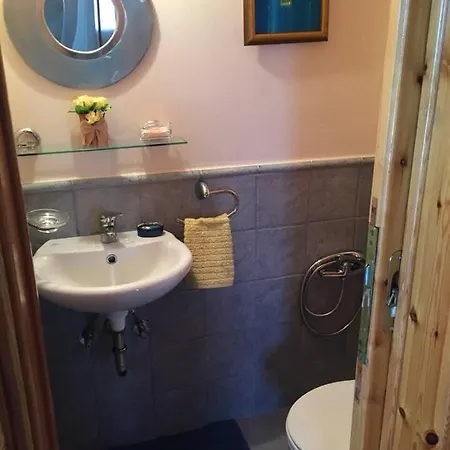 Immaculate 3-bed House In *