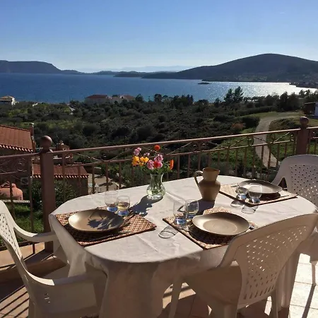 Immaculate 3-bed House In Ερμιόνη
