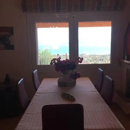 Σπίτι διακοπών Immaculate 3-bed House In Ερμιόνη