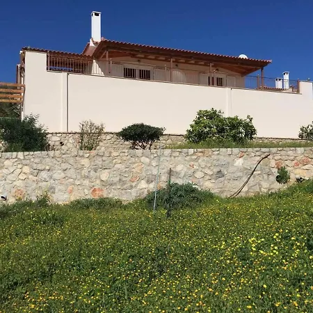 Immaculate 3-bed House In * Hermione