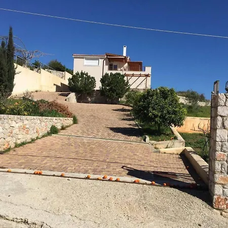 Immaculate 3-bed House In *