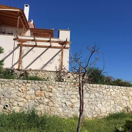 Hébergement de vacances Immaculate 3-bed House In *